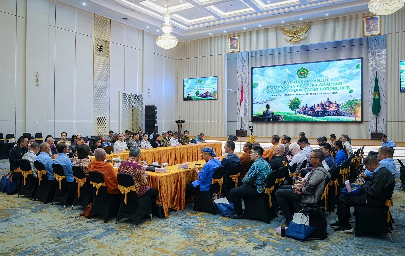 Para pemangku kepentingan menghadiri rapat koordinasi mengenai usulan chattra Borobudur di Jakarta, Januari 2026.